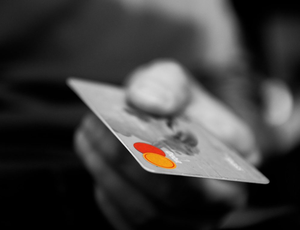 Michèle Labbé y la prohibición de ofertas con tarjeta: «Podría afectar el acceso al crédito»